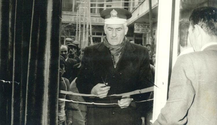 1976